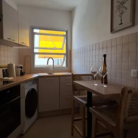 A Pied Apartment